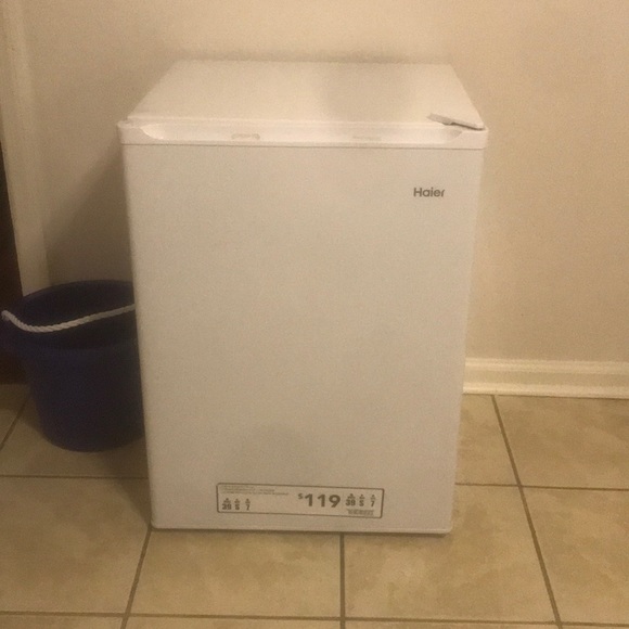 Haier Mini Fridge - Picture 1 of 3